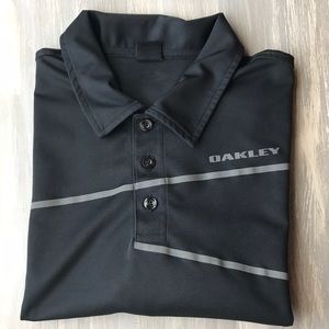 Men’s Oakley polo style shirt.